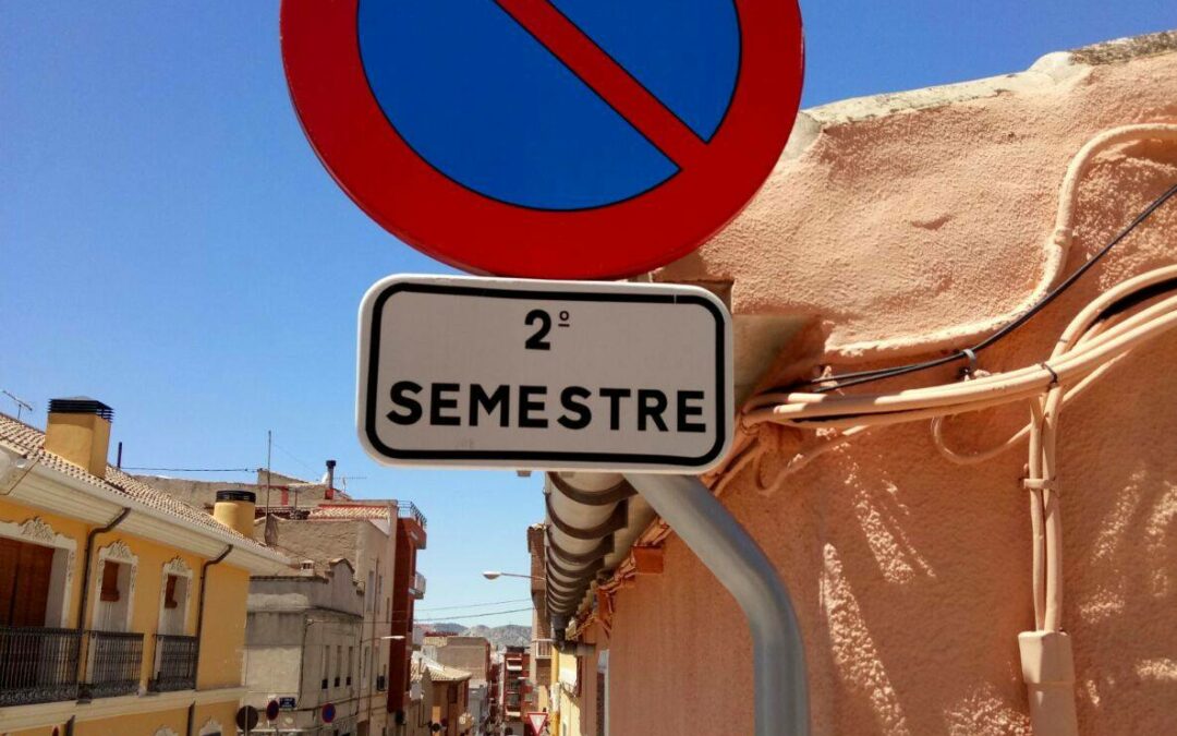 El Ayuntamiento recuerda el cambio de estacionamiento semestral a partir del 1 de enero de 2026